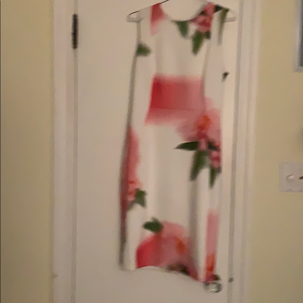 Dress worn once for Kentucky Derby.